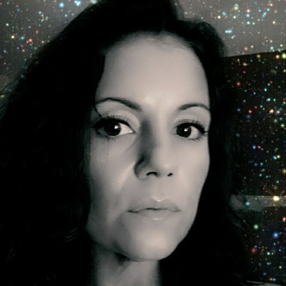 Meet your Posher, Kelly - Picture 1 of 1